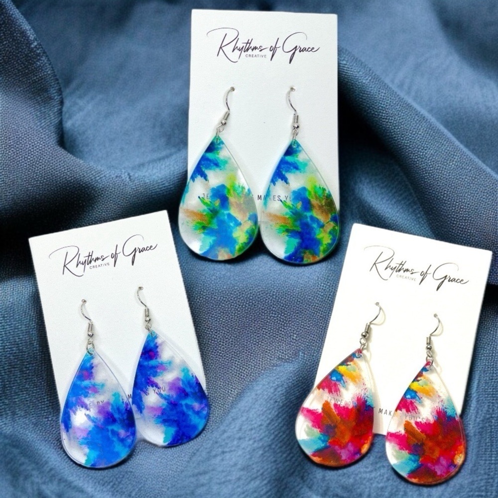 Boho Chic Watercolor Teardrop Earrings: Artistic Elegance for Your Ears! ❤️ NWT